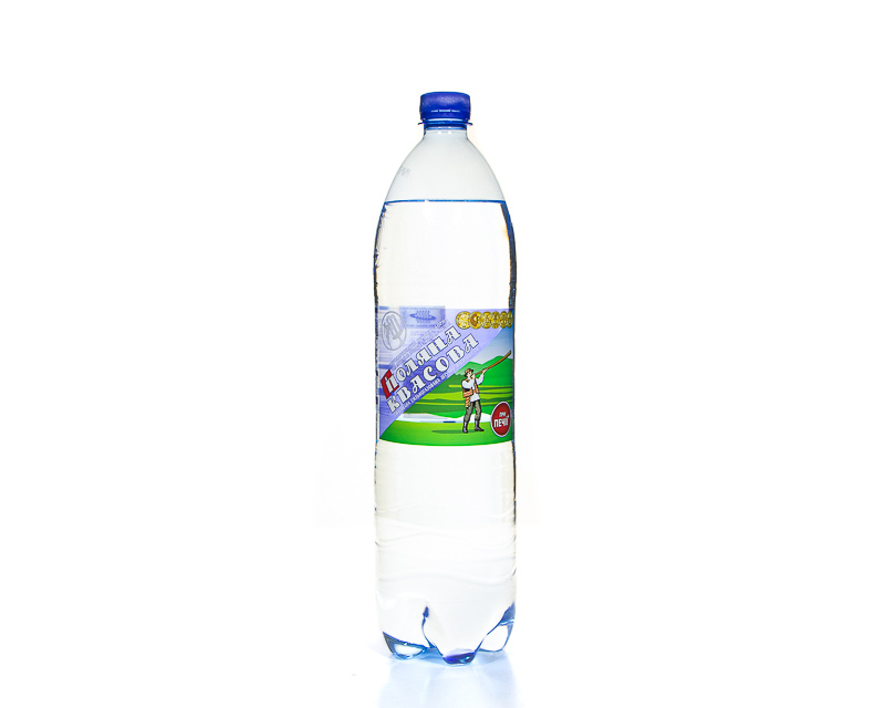 Natürliches Heilwasser  mit Hydrogencarbonat, Natrium und Bor „POLYANA KVASOVA“