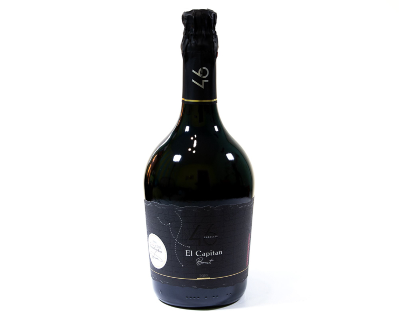 White Sparkling Brut Wine “El Capitan”